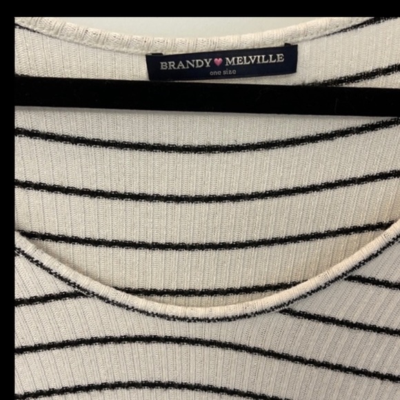 Brandy Melville Long Sleeve Top - Picture 2 of 2